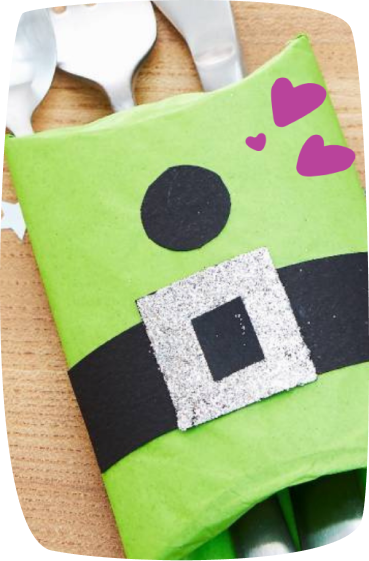 Porta-talheres feito com rolo de papel 