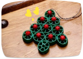 Árvores com massa em roda 