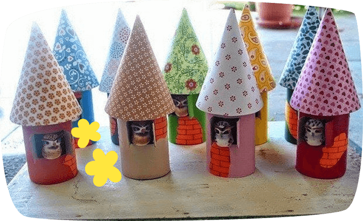 casas para pássaros feitas com rolos de cartão